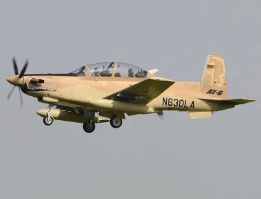 Δείτε δοκιμές των αεροσκαφών A-29 και AT-6 σε ημιπροετοιμασμένους διαδρόμους